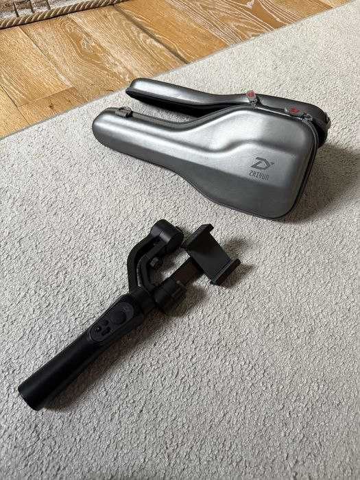 Gimbal Zhiyun Smooth 4 - Estabilizador profissional para smartphone