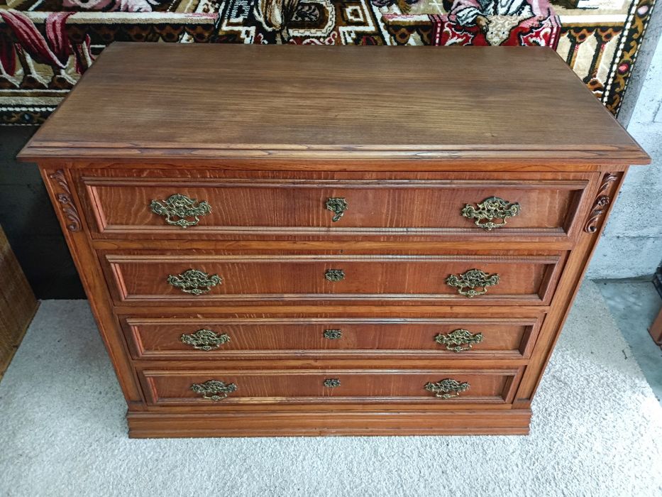 Mobiliário Quarto de casal vintage, cama, comoda com espelho e duas me