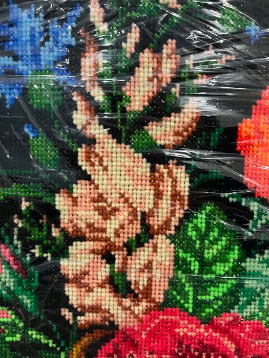 Вручну вишита картина