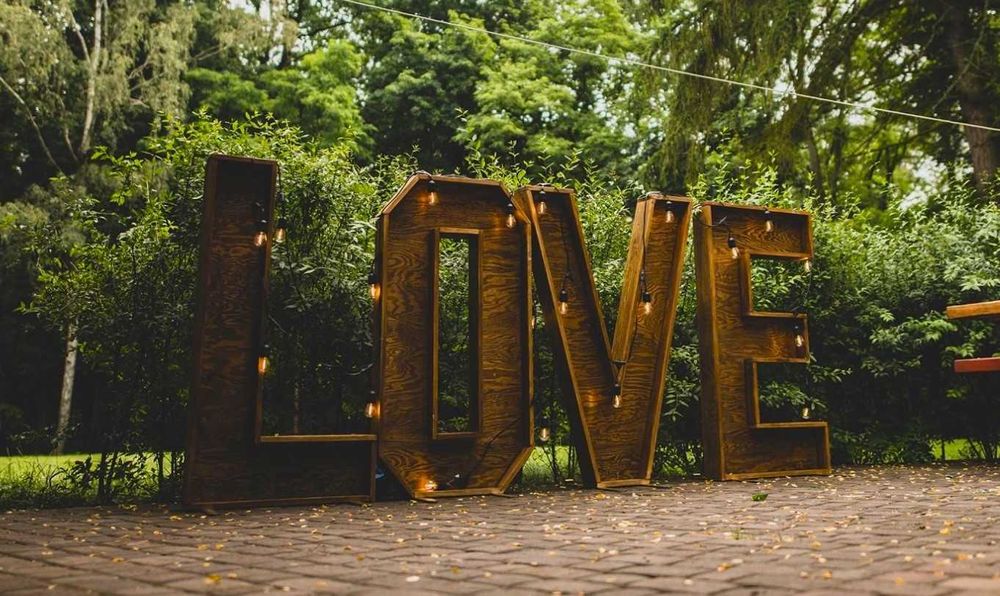 Napis LOVE weselny boho dekoracje na ślub wesele