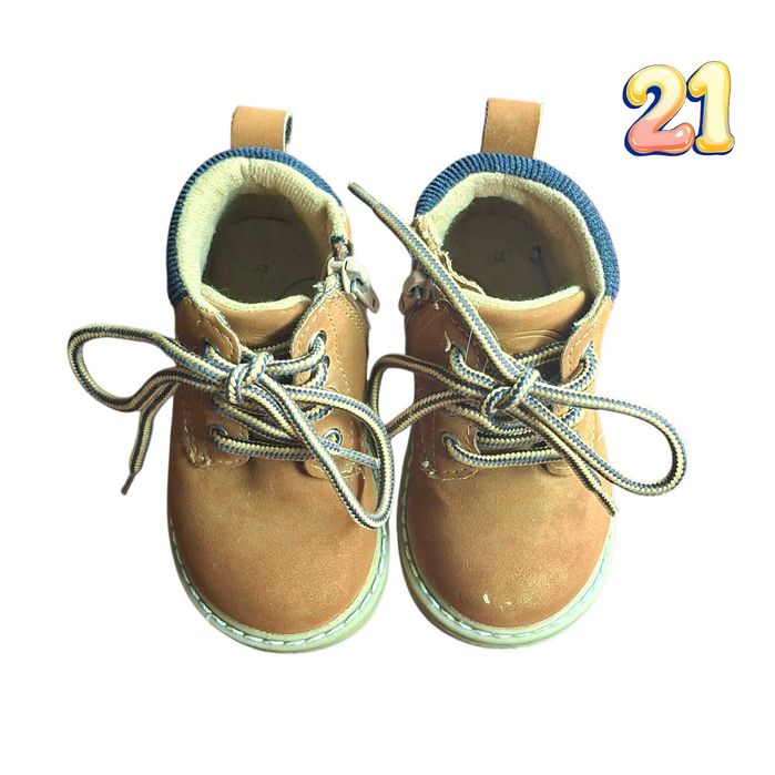Botas Castanhas Zippy 21