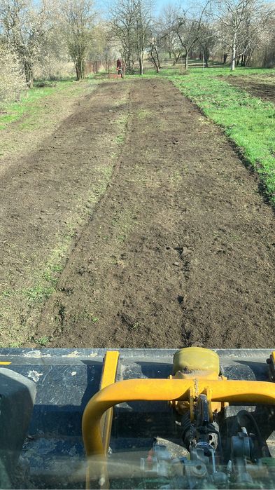 Koszenie mulczowanie działki budowlanej traw ugorów kosiarka bijakowa