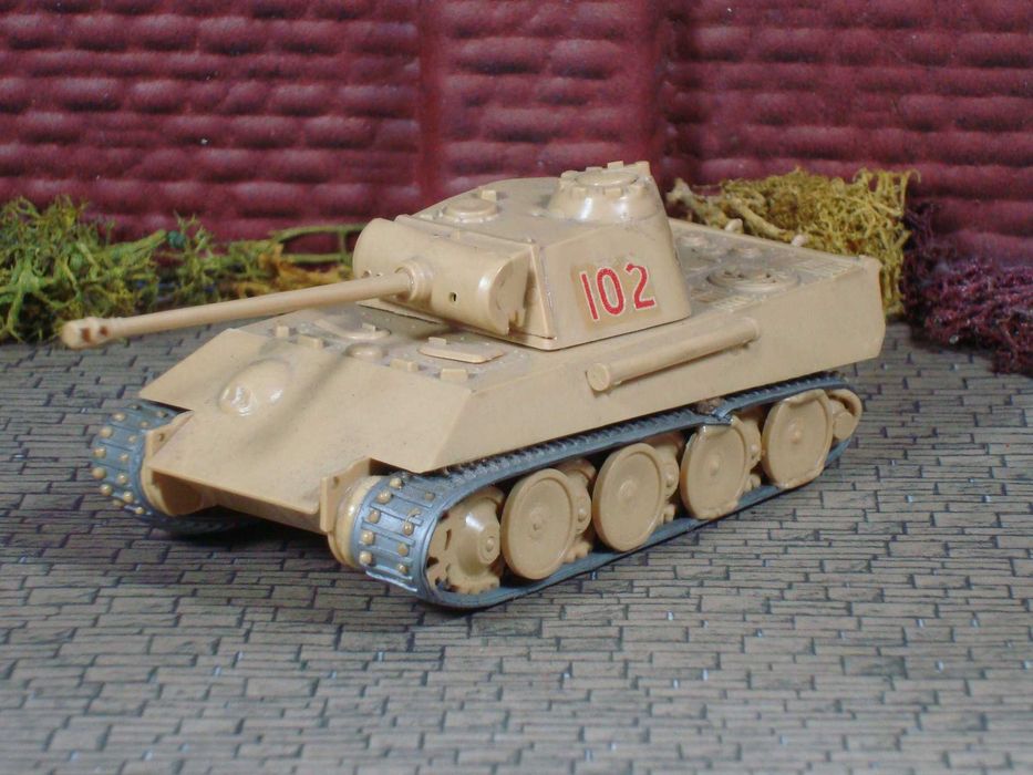 Airfix - Tanque Alemão PzKw V "Pantera" / Escala 1:76 / Usado
