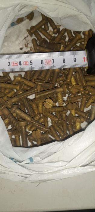 Заклепки, болти латуні.