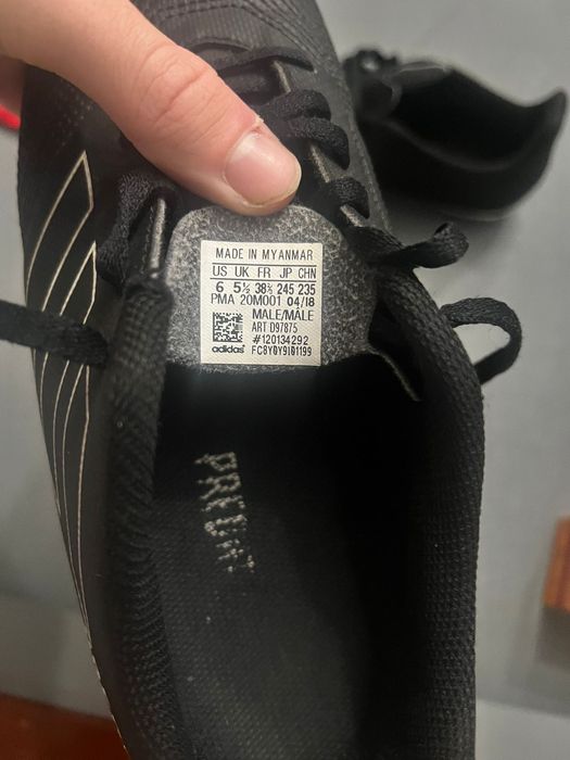 Par de chuteiras para criança