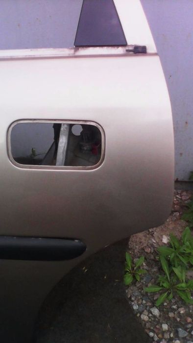 Дверь задняя левая Вектра В Vectra B седан оригинал