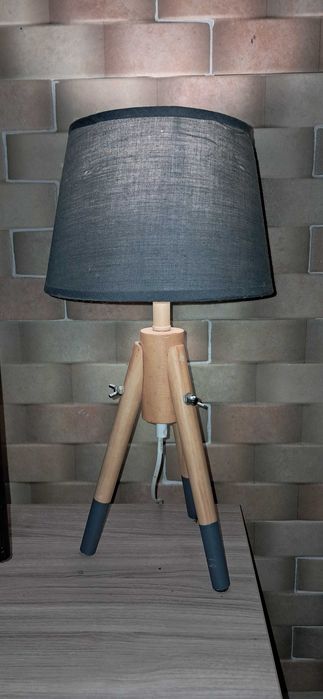 Candeeiro em madeira