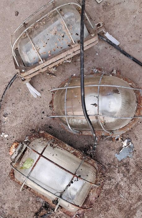 Lampa przemysłowa naścienna prl retro