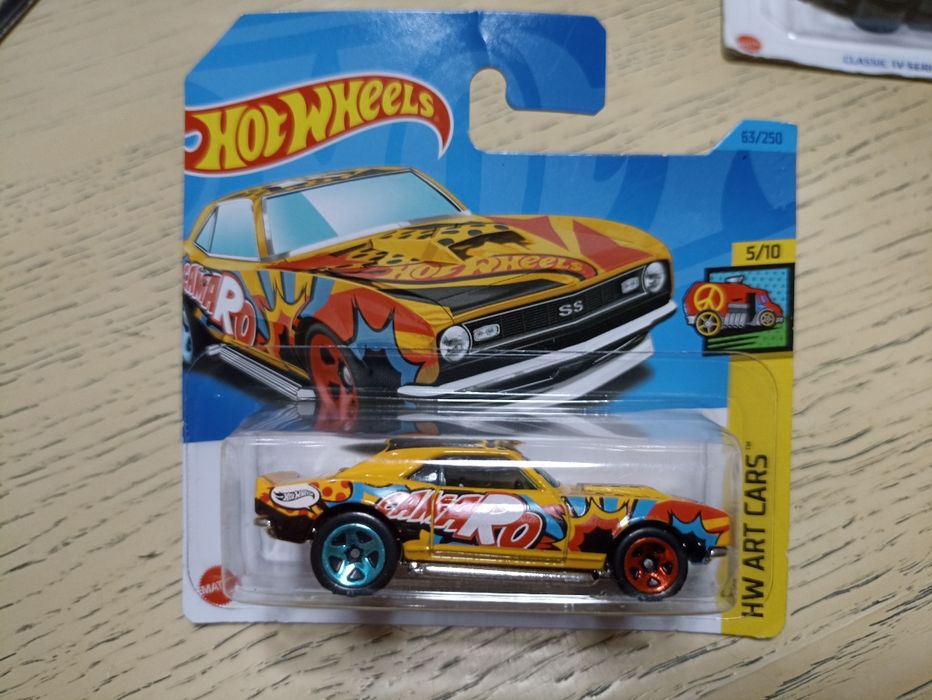 Carros Hotwheels novos.