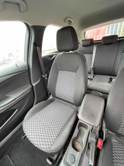 Opel Astra K 2018 para peças