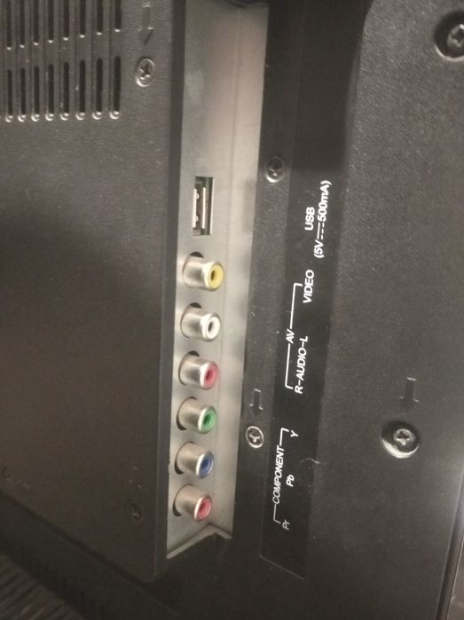 Телевізор Bravis 32 дюйми