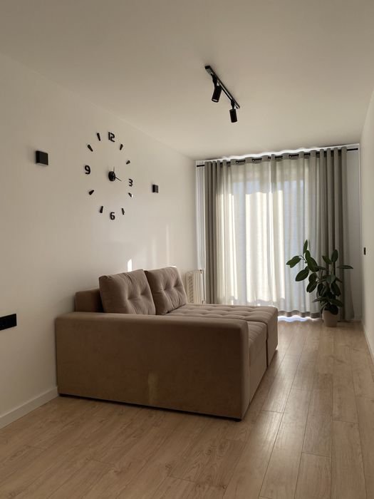 Здам по-добово  дво кімнатні апартаменти на привокзальній площі