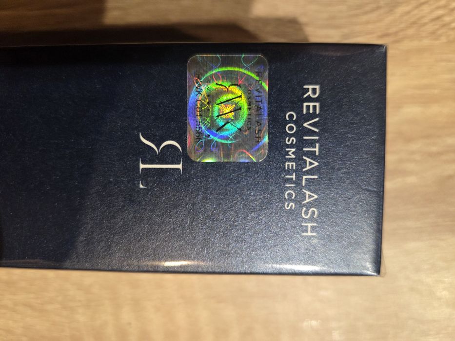 Odżywka do rzęs 2 ml Revitalash z hologramem