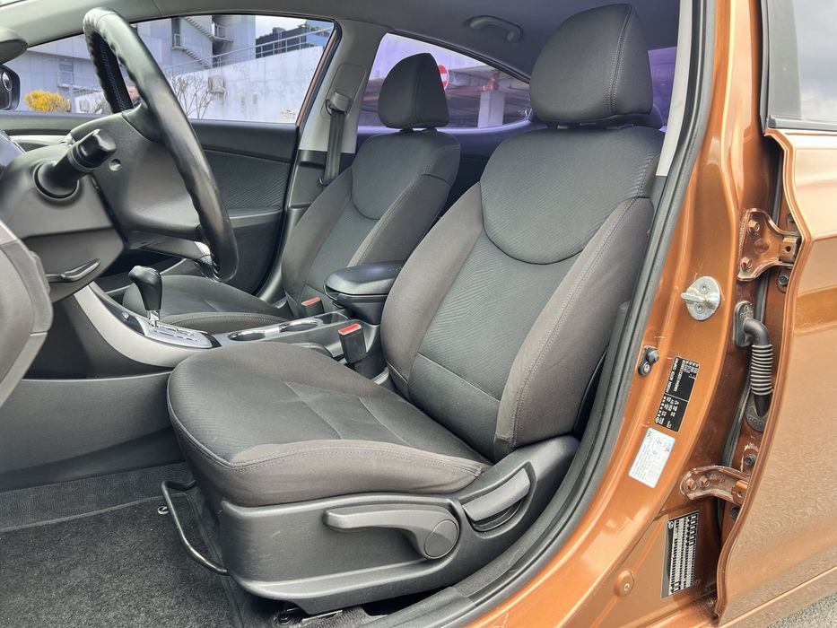 Hyundai Elantra 2012 рік 1.8 бенз/газ