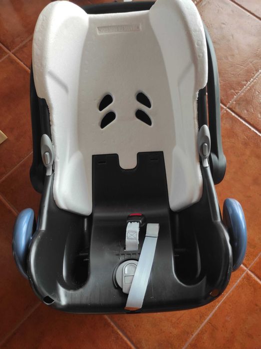 Ovinho/Cadeira auto  Maxi-Cosi CabrioFix + Carrinho Quinny zapp xtra2