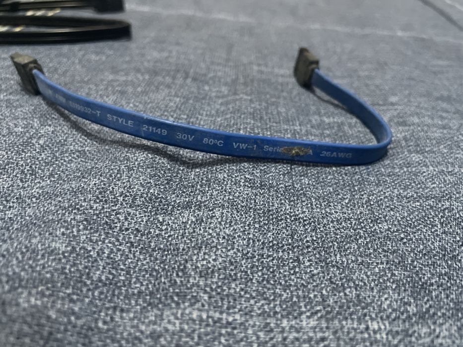 Cabo SATA Azul e Preto