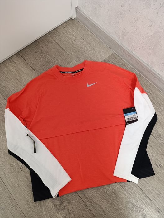 Жіноча худі від Nike.M