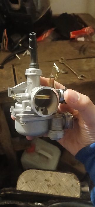 В продажі карбюратор pz 19