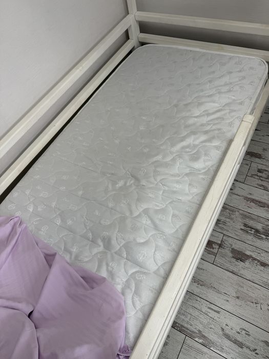 Детская кровать домик