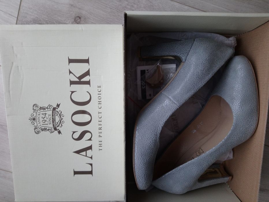 Czółenka Lasocki 39