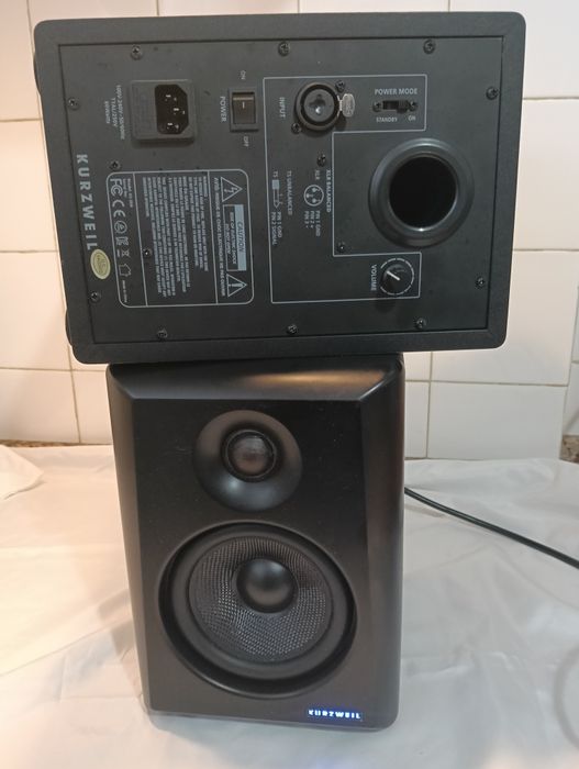 Monitores de estúdio