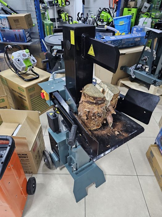 Łuparka do drewna 12T. BASS POLSKA. 5l gw.