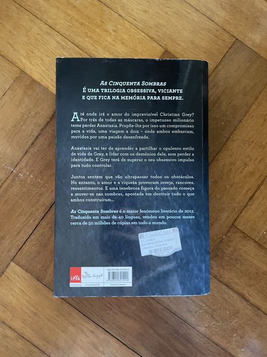Livro: As Cinquenta Sombras Livre de E L James
