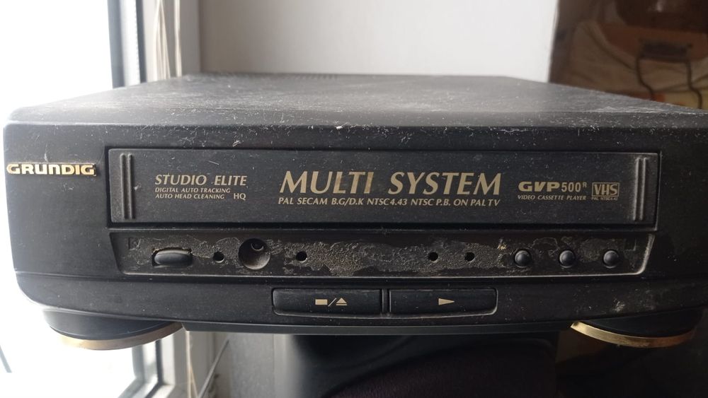 Продам відео програвач касетний