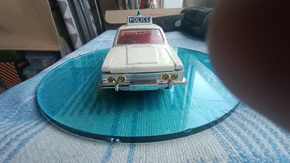 Масштабная модель 1/43 Форд zodiak dinky toys