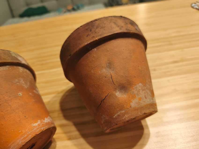 Zestaw dwóch glinianych doniczek śr 12 cm