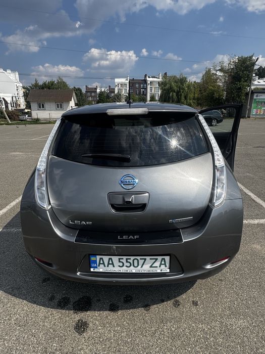 Продам Nissan Leaf 2016