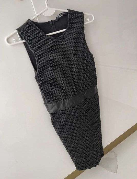 Sukienka marki zara rozmiar s