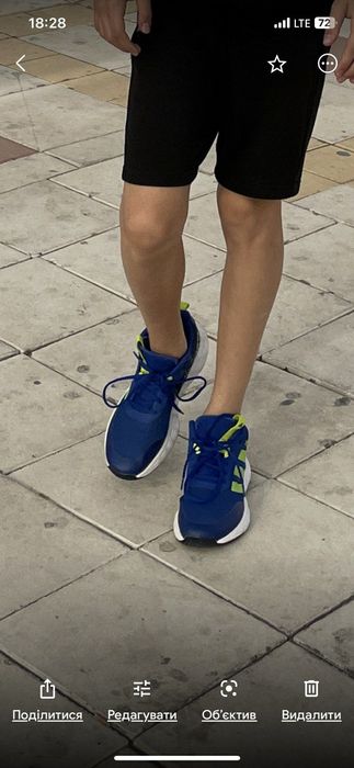 Фирменные кроссовки Adidas