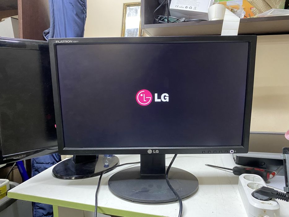 Продам мониторы 22 дюйма разные (б/у)