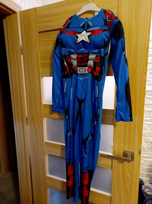 Strój karnawałowy Kapitan Ameryka H&M 134-140