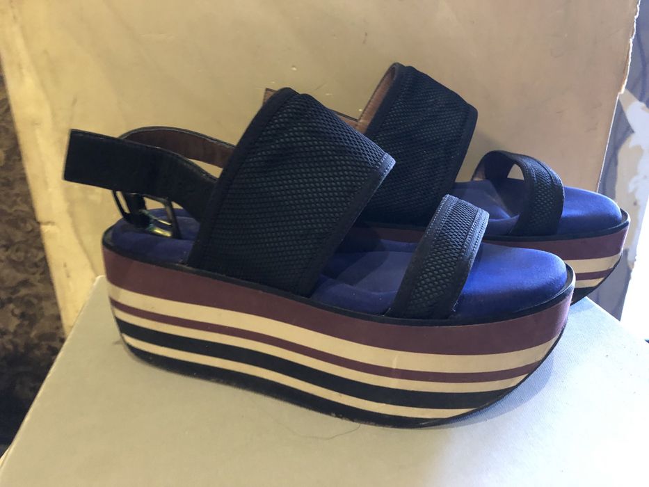 Marni босоножки фирменные, в отличном состоянии