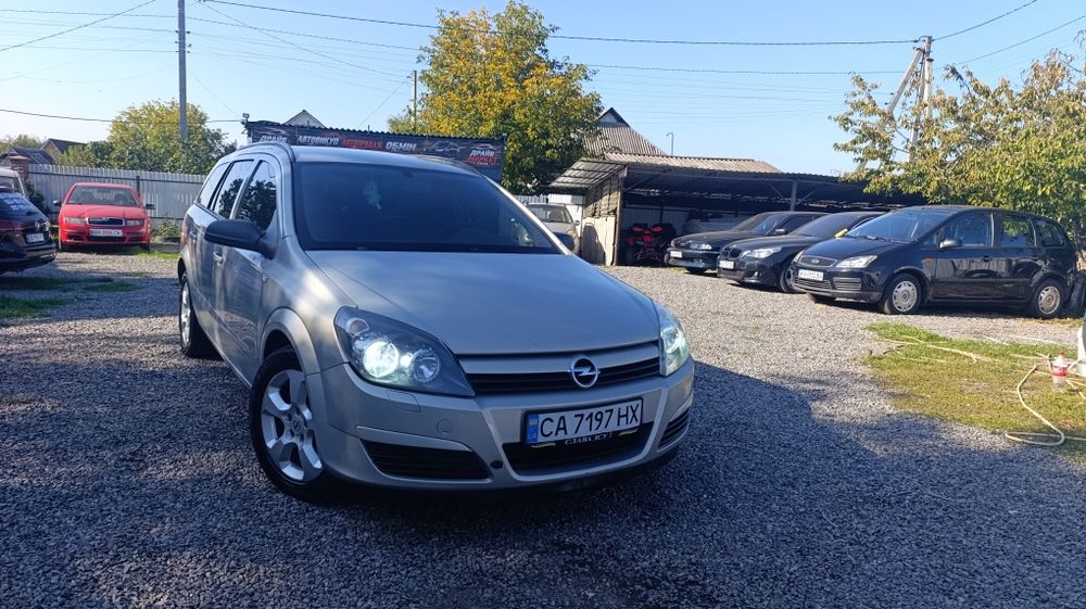 Продам opel astra h 2005 год 1.6 бензин