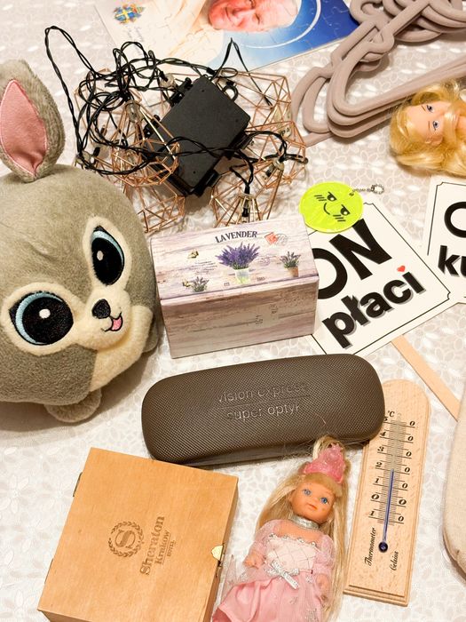 Oddam zabawki rozne przedmioty domowe