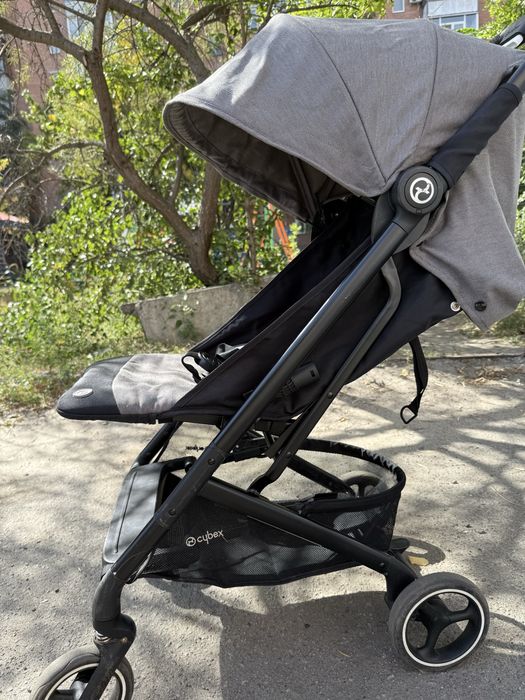 Детская прогулочная коляска Cybex beezy