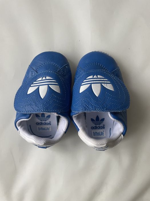 Перші Adidas для немовлят