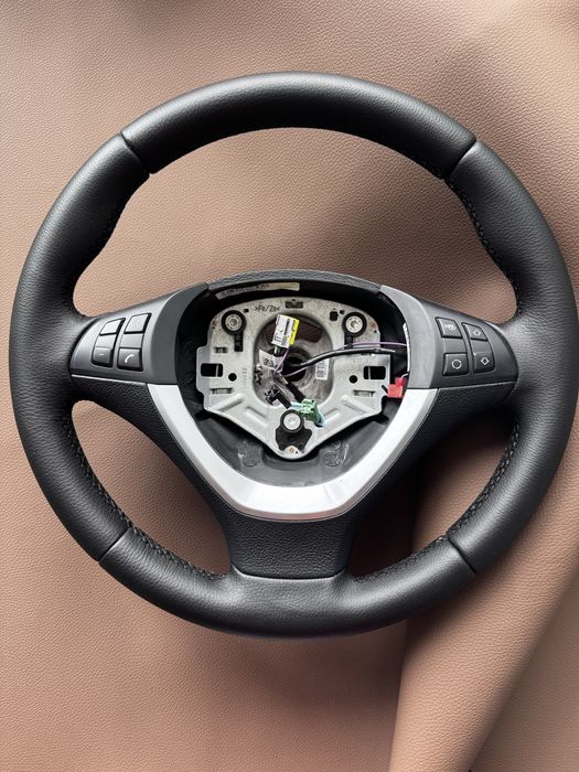 Кермо перетягнуте BMW x5 E70, x6 E71, x3 E83 На Обмін
