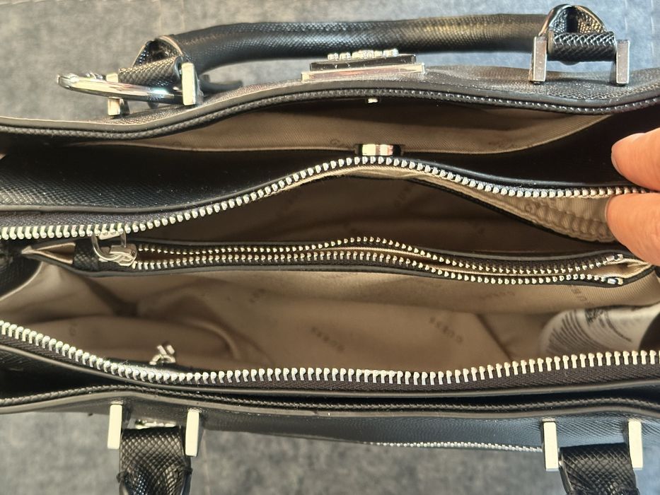 Mala Guess Preta - nunca usada