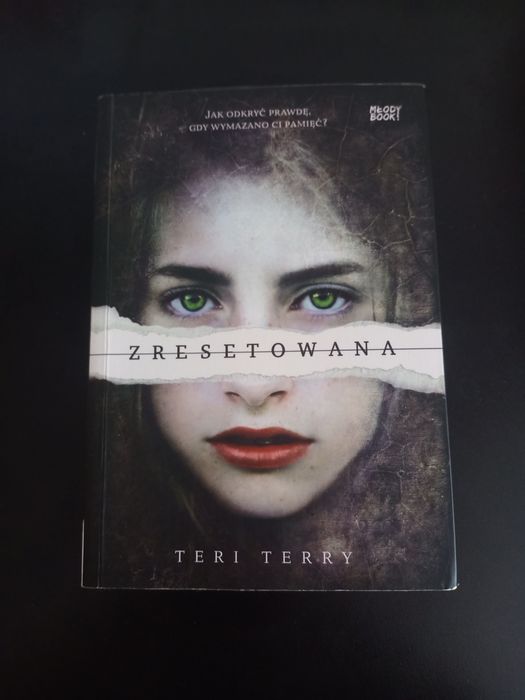 Zresetowana | Teri Terry