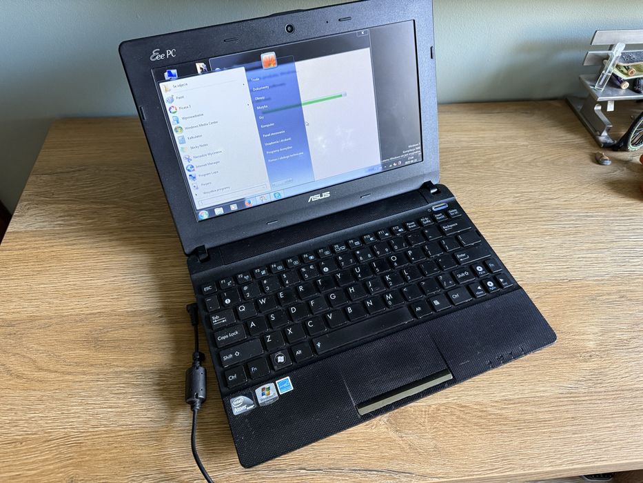 Asus X101ch notebook  retro gry laptop