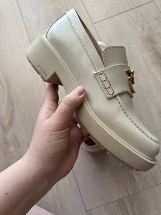 Лофери бренду pinko