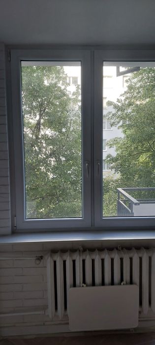 Okna białe plastikowe