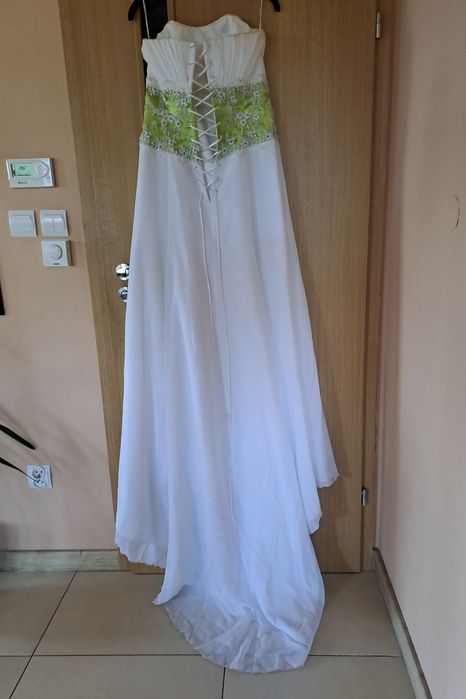 Suknia ślubna biała