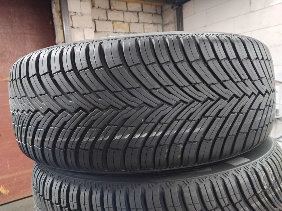 Шини бу 225/45 R18 Pirelli Cinturato  All Season 3  Пара