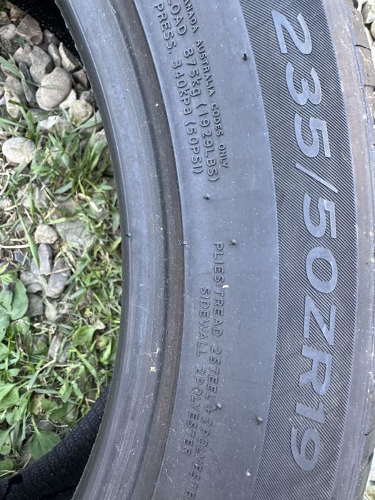 4 літні шини 235/50ZR19 Hankook