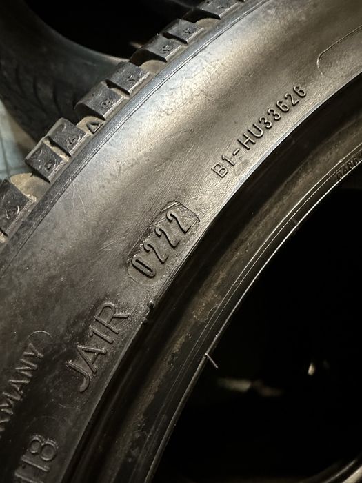 235/40/19 данлоп зима 2022 год 7мм топ!)